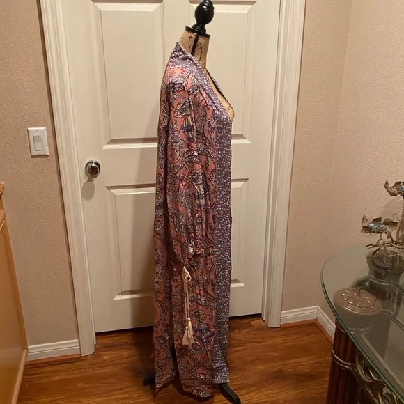 Mix print open front kimono with side slit… - Picture 4 of 7